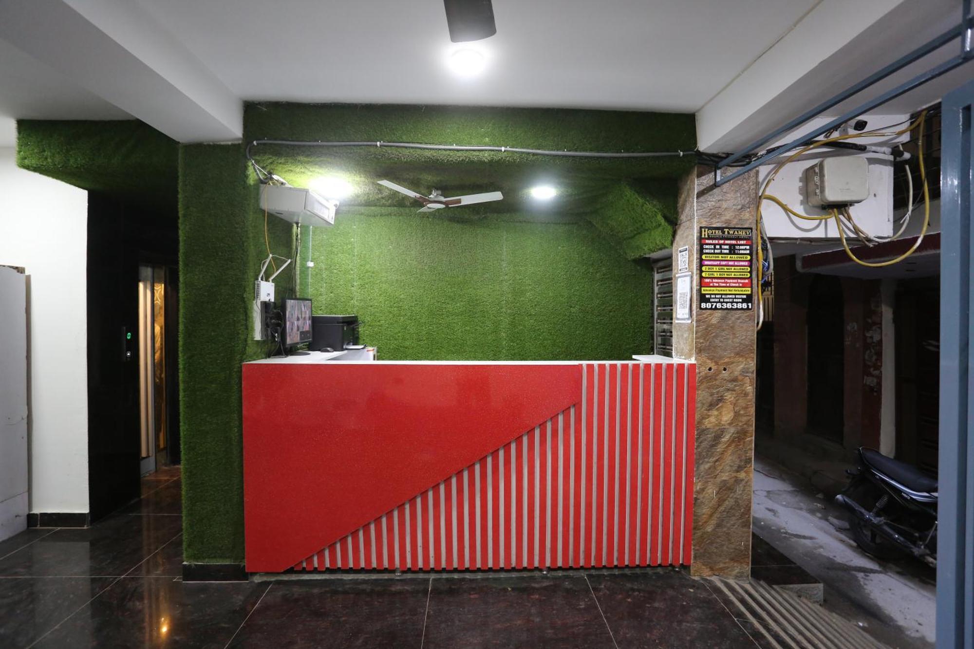Hotel Twamev Couple Friendly Laxmi Nagar Yeni Delhi Dış mekan fotoğraf
